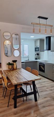 BRAND NEW DUPLEX WITH MAGNIFICENT VIEWS!